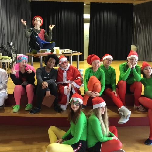 Theater Weihnachten 3. Kl. 19