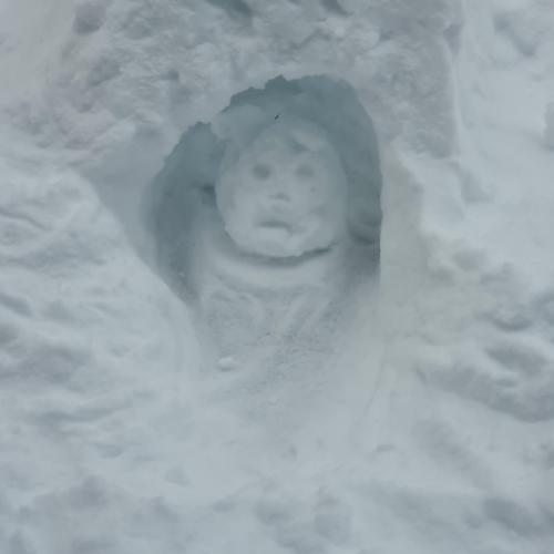 Skulpturen im Schnee 1s
