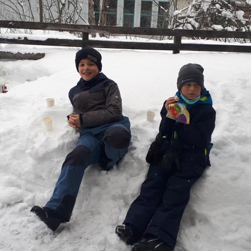 2m Spaß im Schnee