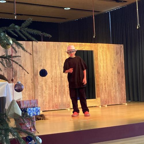 Theaterstück „HSDW“ – Himmel sucht den Weihnachtsmann