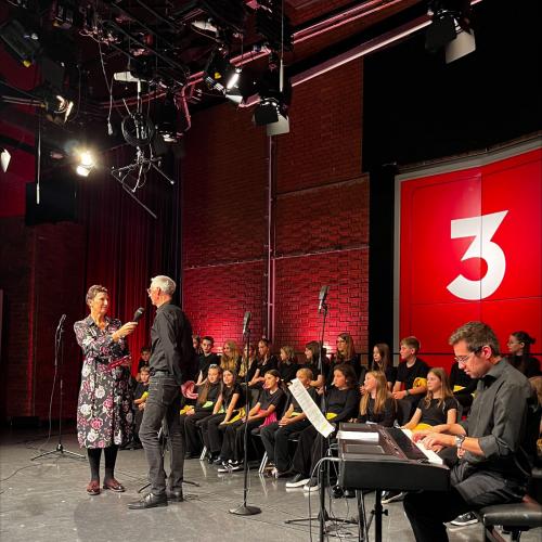 Schulchor der MMS Paznaun zu Gast im ORF Tirol