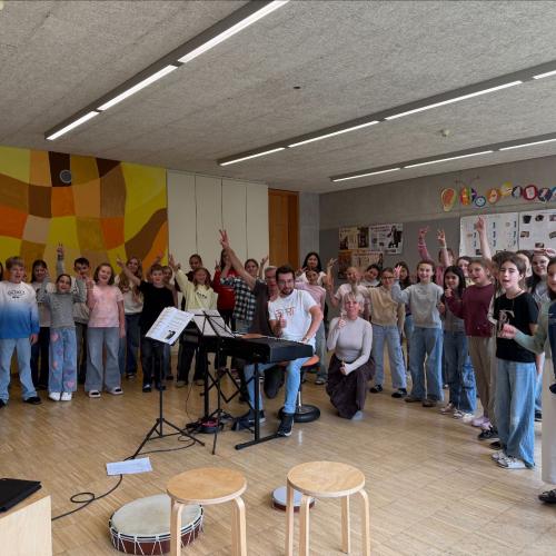 Schulchor der MMS Paznaun zu Gast im ORF Tirol