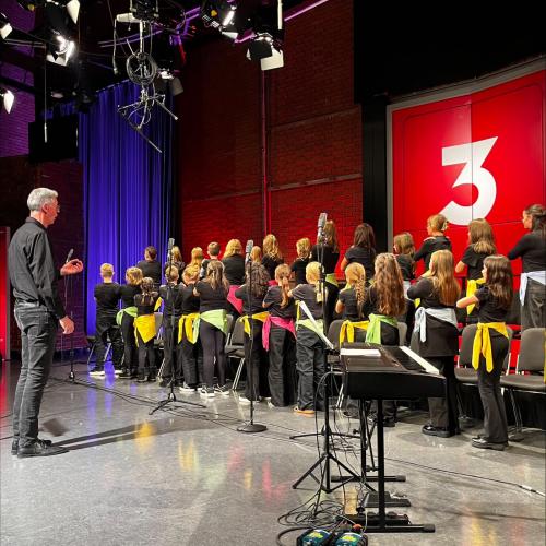 Schulchor der MMS Paznaun zu Gast im ORF Tirol