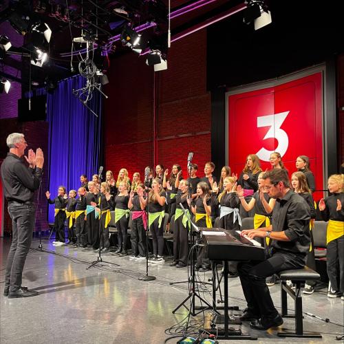 Schulchor der MMS Paznaun zu Gast im ORF Tirol