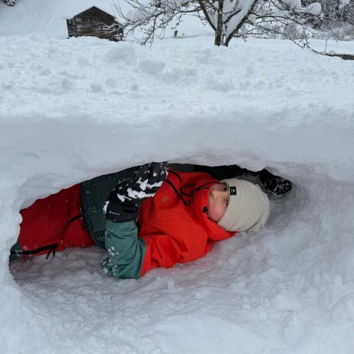 Zwischen Schneeballschlacht und Schneemann-Challenge...